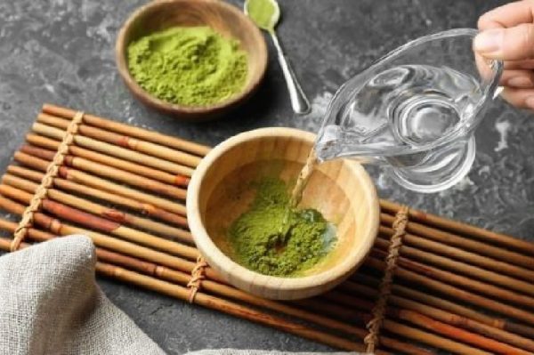 رنگ ماچا | نحوه تشخیص ماچای باکیفیت از روی رنگ آن